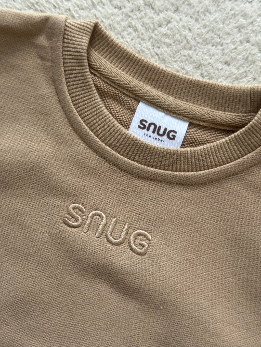 SNUG Essentials - Crew sweatshirt